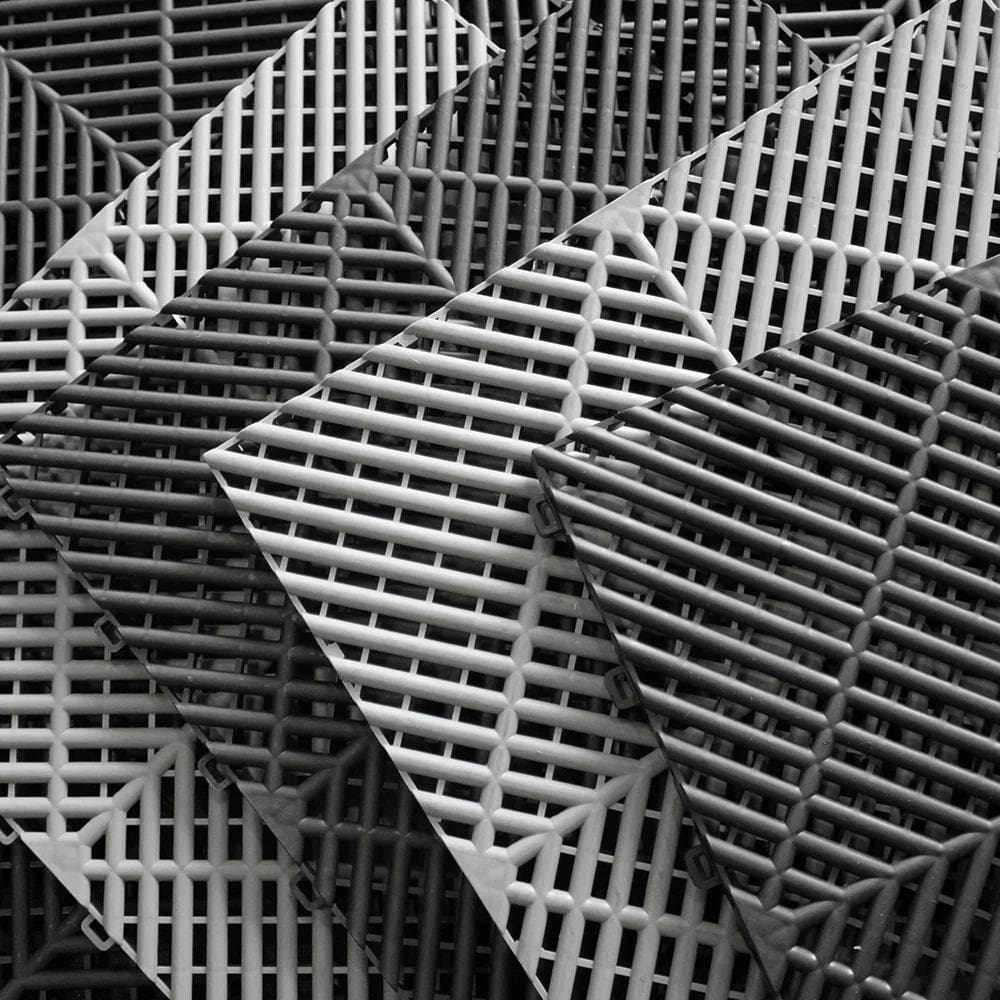 SafeRacks Garage Tiles